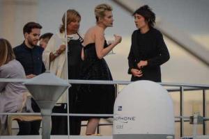 Земфира в честь своего 40-летия закатила вечеринку на яхте с Литвиновой и Бондарчук 