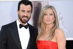 Дженнифер Энистон и Джастин Теру отметили годовщину свадьбы в кругу близких друзей