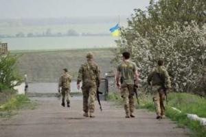 Бойцы "Азова" хотят защищать Мариуполь, а их выводят в Запорожскую область 