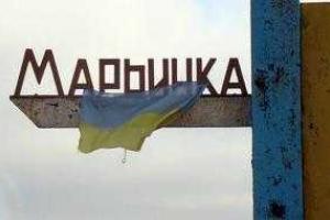 Боевики вечером обстреляли Марьинку: в результате попадания снаряда разрушен жилой дом
