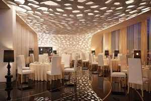 В Англии посетители ресторана попробовали блюда с 3D-тарелок