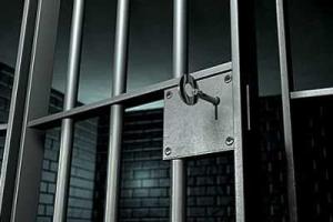 Ударил палкой и заставил проглотить серную кислоту: жителя Донетчины посадили на 12 лет за убийство бабушки