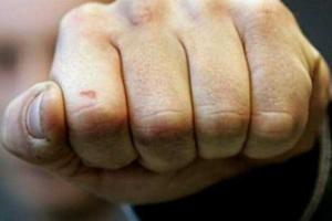 В Запорожской области неизвестные на мотоцикле с российскими номерами избили волонтеров и священника