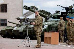 Президент анонсировал передачу крупной партии военной техники в Донбасс