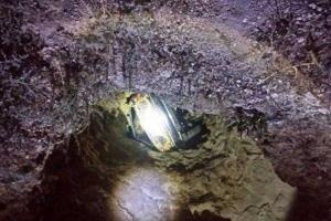В Крыму водитель чудом выжил, упав с обрыва