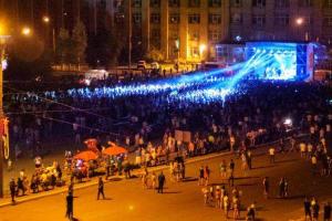 Группа Brutto "зажгла" в прифронтовом Северодонецке