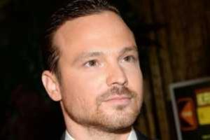 Актер Алексей Чадов отдыхает в Испании вместе с двухлетним сыном