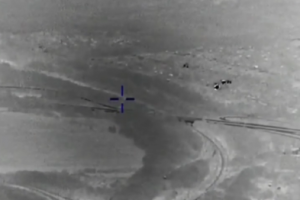 В Сети появилось видео, как боевики ночью обстреливали украинские позиции