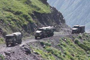 В сети показали фото стягивания российских войск к границе с Украиной