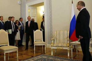 Эрдоган публично унизил Путина: инцидент вызвал бурную реакцию в Сети