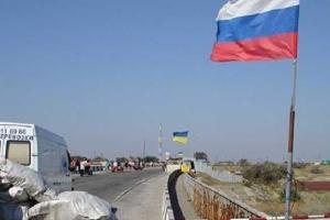 В Крым не пускают из-за "страшного ЧП", в Армянске и Красноперекопске замечены БТР и автоматчики - соцсети