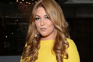 Ирину Дубцову носит на руках любимый мужчина