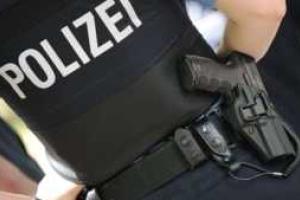 В Германии спецназ штурмовал кафе, в котором забаррикадировался окровавленный мужчина