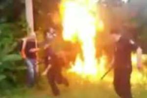 В Ужгороде мужчина бросил "коктейль Молотова" в полицейских, появилось видео