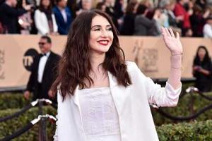 Звезда «Игры престолов» родила сына от Гая Пирса