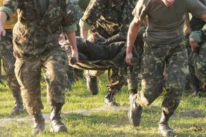 Тяжелораненые украинские бойцы отправятся на лечение в Германию
