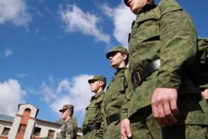 "Мужа не отдам" - крымчане в шоке из-за повесток в военкомат