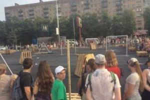 На площади Свободы в Мариуполе летали квадракоптеры