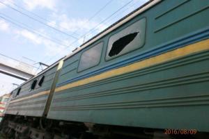 Боевики обстреляли локомотивы в зоне АТО