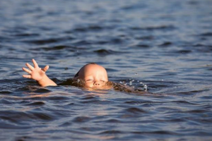 В Волынской области произошла страшная трагедия: перевернулась лодка с детьми, есть погибшие