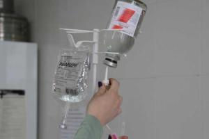 На Харьковщине врачи ходят по дворам и уговаривают людей не пить водку