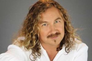 Певец Игорь Николаев впервые показал лицо маленькой дочери