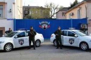 В "ЛНР" боевики "изымают" автомобили за отсутствие "госрегистрации"