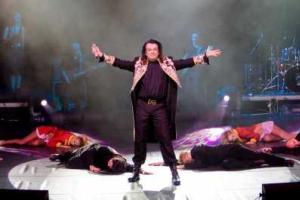 Филипп Киркоров в День знаний показал свое школьное фото