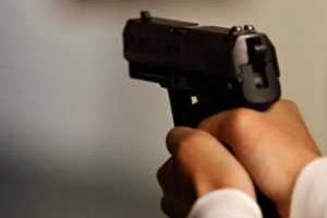 В российской школе ученик 9-го класса выстрелил несколько раз в своих сверстниц