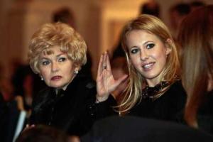 Мать беременной Ксении Собчак рассказала, что мечтает бабушкой двойняшек