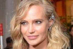 Певица Глюкоза разозлила поклоников, появившись на публике без нижнего белья