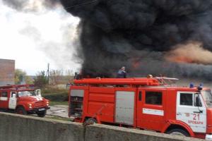 Пожар в Киевской области: в небо поднялся огромный столб черного дыма