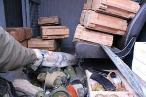 В "ЛНР" заявили, что нашли склад с оружием "для убийства Плотницкого"