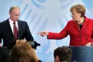 Меркель обсудила с Путиным ситуацию в Донбассе