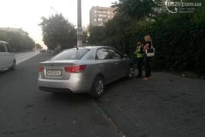 В Мариуполе "Ланос" сбил женщину - очевидцы