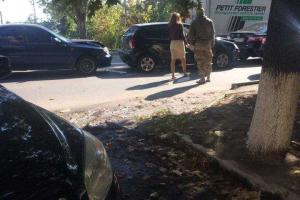 ДТП в Мариуполе: у воинской части столкнулись 3 авто