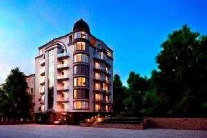 Геращенко: С точки зрения законодательства о борьбе и предотвращении коррупции к Сергею Лещенко осталось несколько вопросов