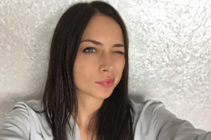 Актриса Настасья Самбурская шокировала необычным фото