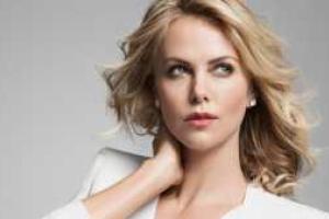 Шарлиз Терон поправилась на 20 кг: свежие фото актрисы взорвали сеть