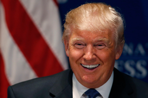 Трамп шокировал, выполнив необычную просьбу ведущего на американском шоу