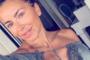 Ани Лорак показала себя без макияжа