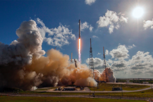 Во Флориде во время испытаний взорвалась ракета Falcon 9