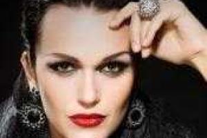 Фанаты попросили певицу Славу продержаться до ноября