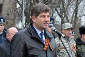 Экс-мэр Луганска, организовавший "референдум", спокойно гуляет по улицам Чехии