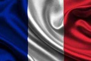 Во Франции туристам пришлось провести целую ночь над пропастью из-за неисправности канатной дороги