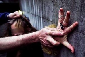 В Москве на "собеседовании" изнасиловали девушку