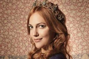 Звезду "Великолепного века" заподозрили во второй беременности