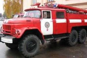 Появилось шокирующее видео, как в Киеве горел мост через Днепр