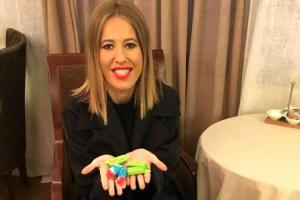 Беременная Ксения Собчак с самого утра ест конфеты 