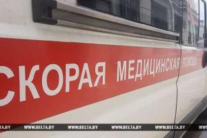 Врачи рассказали, как чувствует себя женщина, которую ударили топором в ТЦ Минска